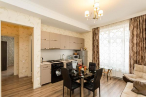 City Center Luxe Apartment